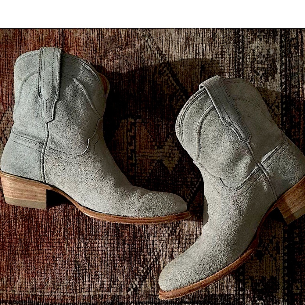 Baby Blue Tecova Boots